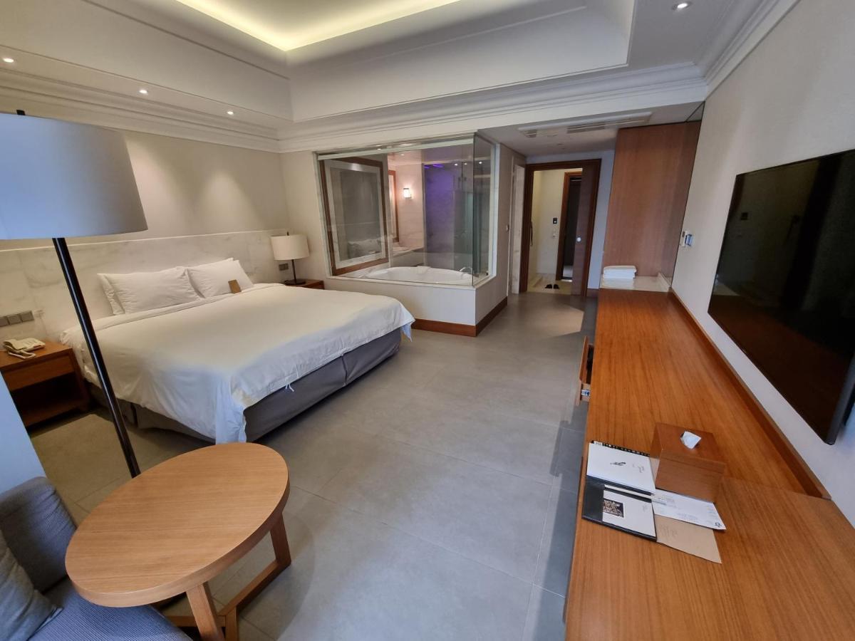 Pinegrove Hotel Gimhae Exterior foto